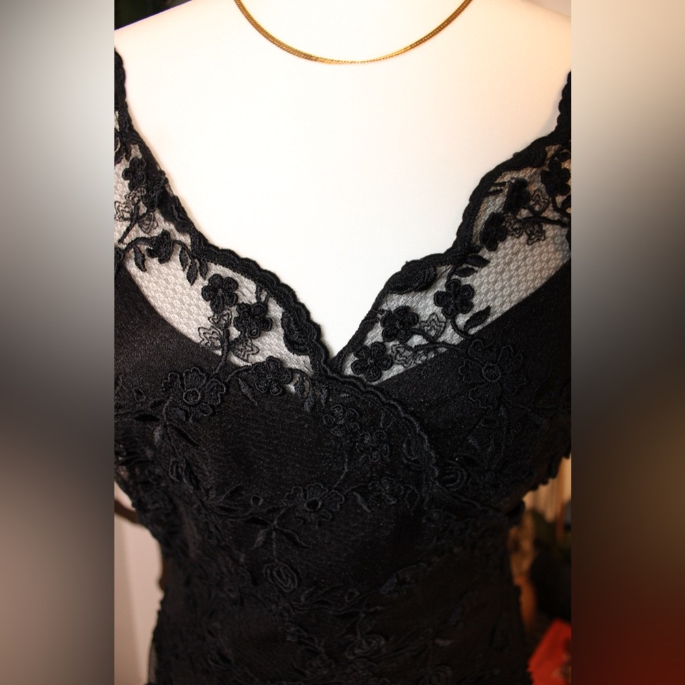 Nicole Bakti Black Lace Asymmetrical Dress - Size M - Picture 6 of 12